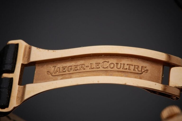 JAEGER LECOULTRE - BRACELET MONTRE modèle "Master Control Grande Memovox" en or…