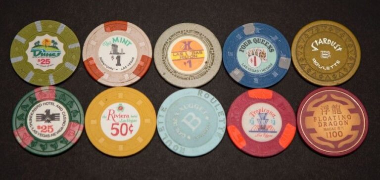 James Bond Lot de jetons de Casino accessoires utilisés dans divers films (en provenance de Las Vegas) 1971 USA