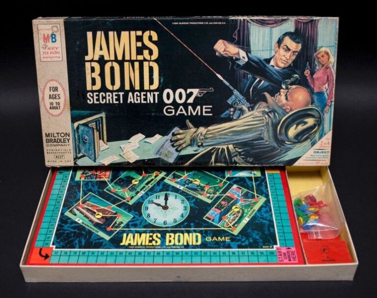 James Bond MB - Jeu de plateau 'James Bond, secret Agent 007 game' Occasion en boite 1965 USA Complet