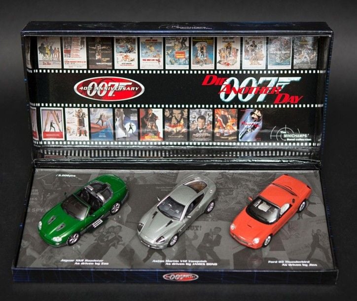 James Bond Minichamps - Coffret de 3 véhicules 1/43 (Jaguar XKR + Aston Martin V12 Vanquish + Ford 03 Thunderbird) Neuf en boite 2008 Allemagne