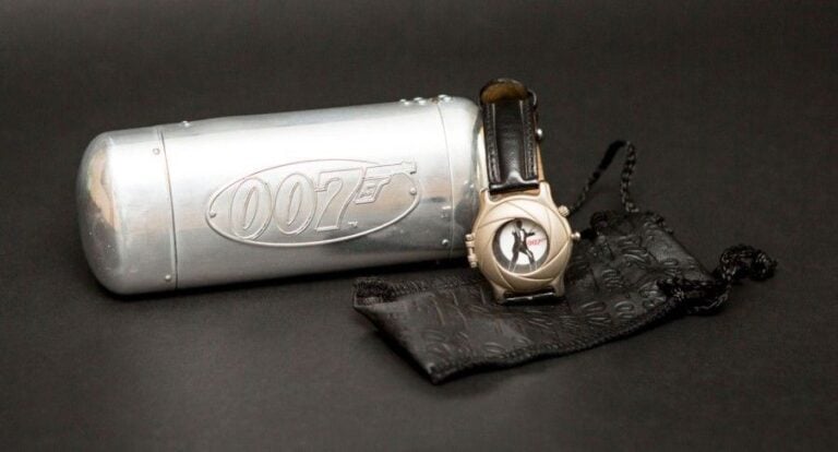 James Bond Montre de marque FOSSIL en édition limit