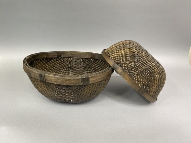 Japon - Ensemble de deux corbeilles à thé tressées - Diam (le plus grand) : 16…