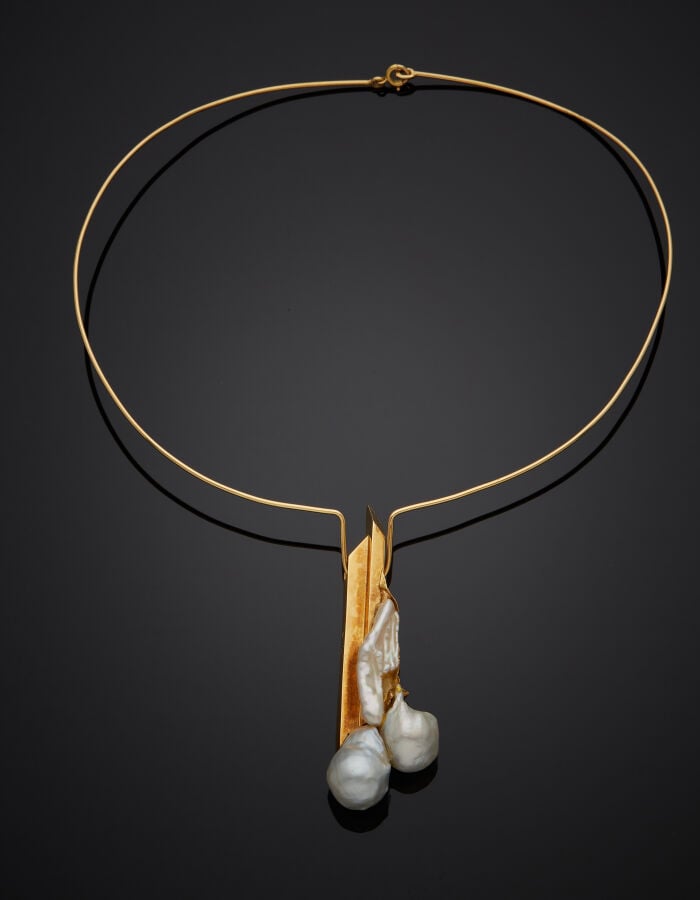 Jean VENDOME - COLLIER « câble » retenant un important PENDENTIF « sculpture »…