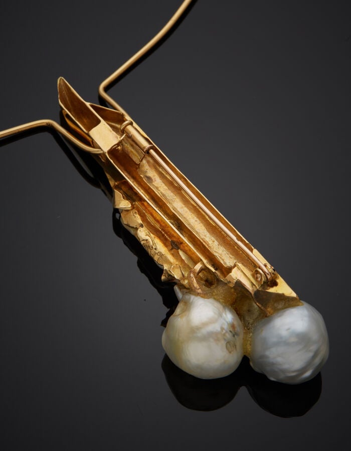 Jean VENDOME - COLLIER « câble » retenant un important PENDENTIF « sculpture »…