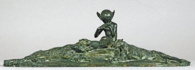 « Jeune Faune Aux Deux Panthères Couchées