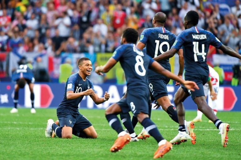 Kylian Mbappé, Thomas Lemar, Djibril Sidibé, Blaise Matuidi - Coupe du monde 2018 © Pierre Lahalle/L'Équipe 15 juillet 201