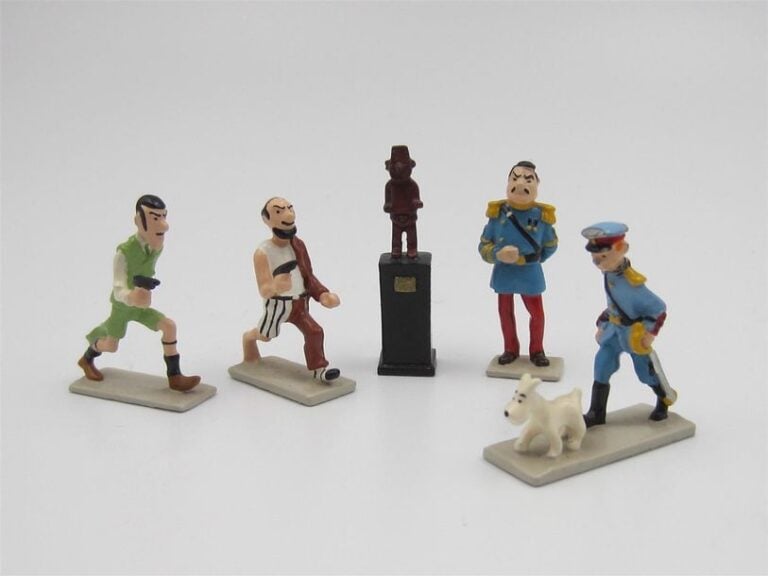 « L'oreille cassée » 5 figurines