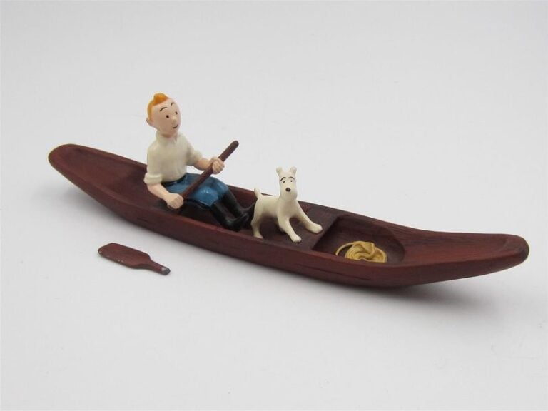 « L'oreille cassée » Tintin et Milou en pirogue