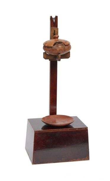 Lampe à huile (réservoir) pour la cérémonie du thé sur un socle avec une pièce en raku-ware (soucoupe pour la mèche