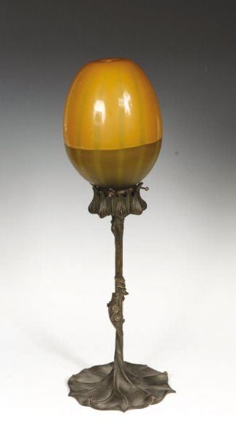 Lampe de table à cache ampoule en forme de gland en verre jaune et vert ambré à effilures intercalaire