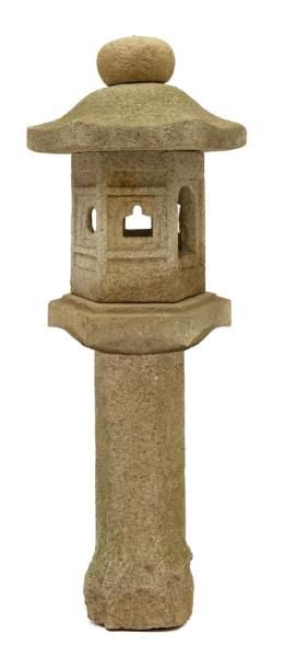 Lanterne de jardin (toro) de forme hexagonale composée de cinq éléments en granite gri