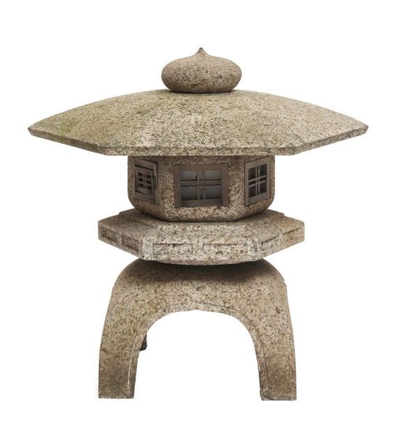 Lanterne de jardin yukimi (« lanterne de neige ») en grani