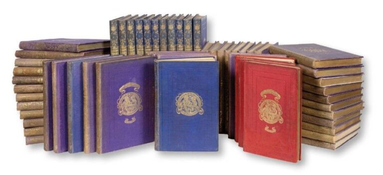 Le Magasin d'éducation et de récréation 1864-1894 Collection quasi-complète (manquent 33, 42 et 58) de la 1re série en cartonnage éditeur bleu, violet et rouge, de 1864 à 189