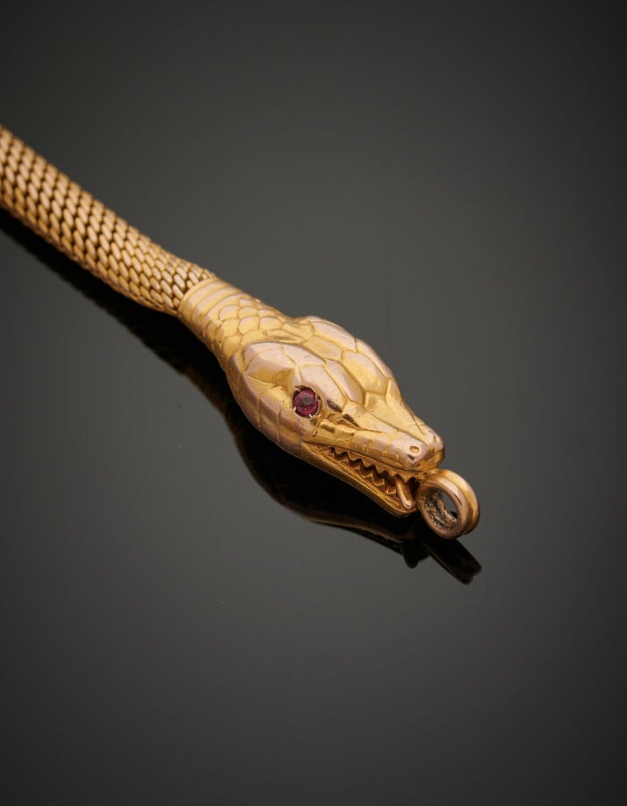 Longue CHAINE "serpent" en or jaune (585‰) 14 carats, à maille tubulaire souple…