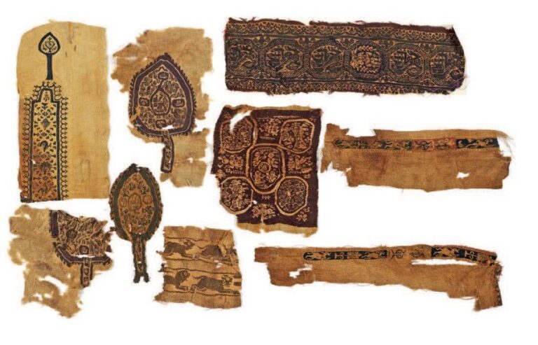 Lot composé de treize fragments de textiles coptes