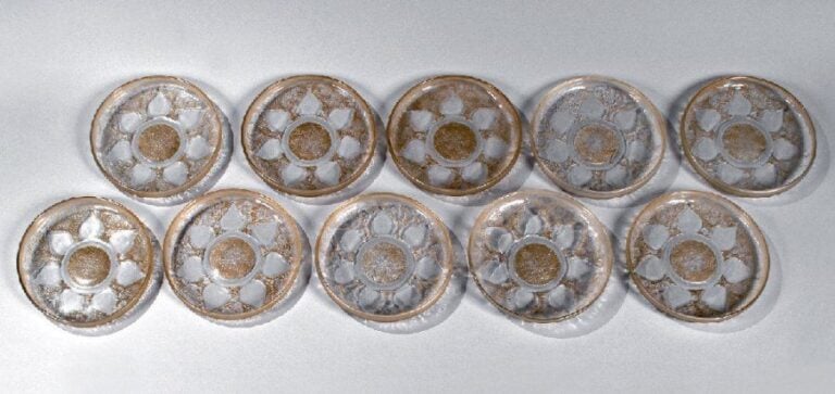 Lot de 10 assiettes « Vases n°5
