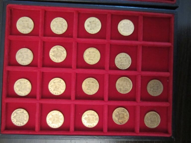 Lot de 18 pièces de 20 francs en or type Napoléon III tête laurée : 1869 A (3), 1869 BB (11), 1870 BB