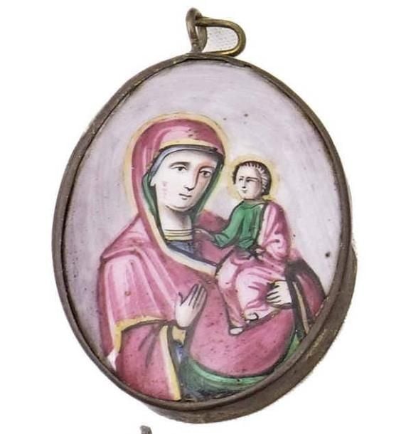 Lot de 2 icônes ovales miniatures de voyage peintes sur émail, représentant la Mère de Dieu à l'Enfant et Sainte Elena (Hélène