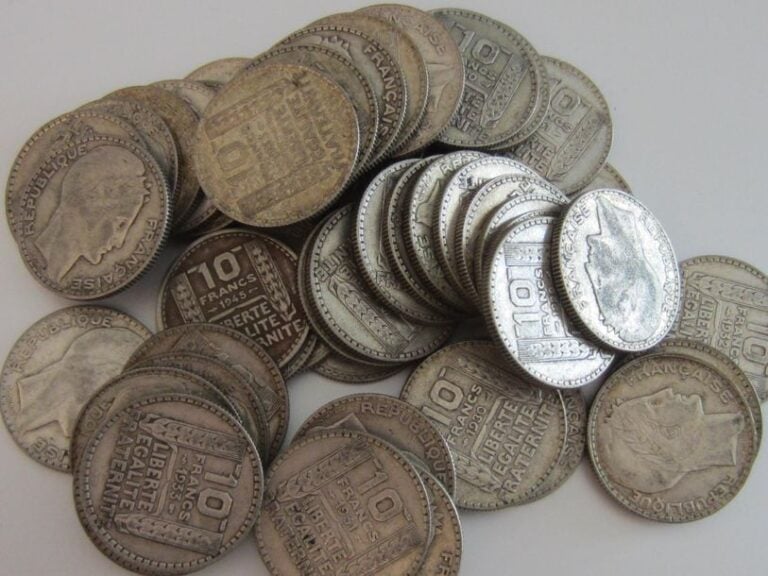 Lot de 21 pièces de 10 francs en argent