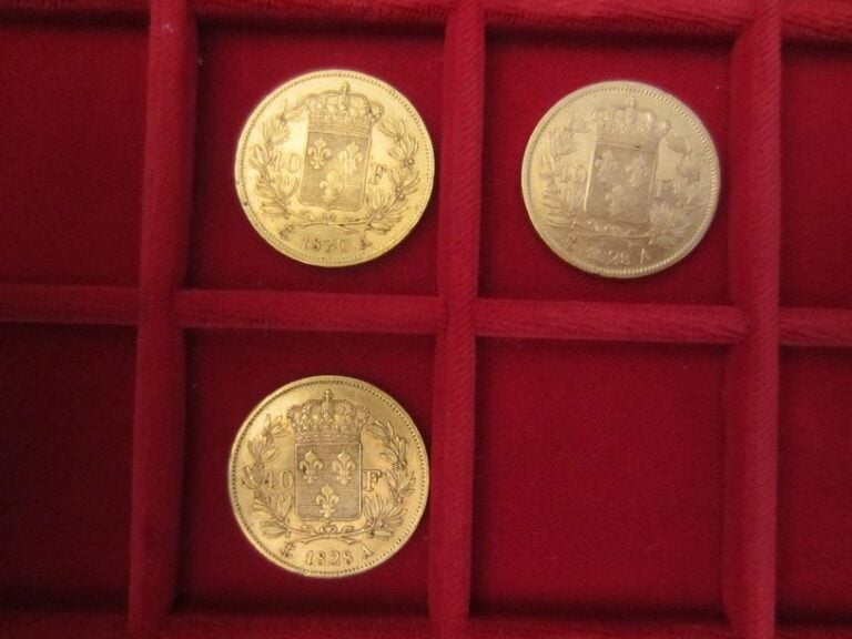 Lot de 3 pièces de 40 Francs or, Charles X