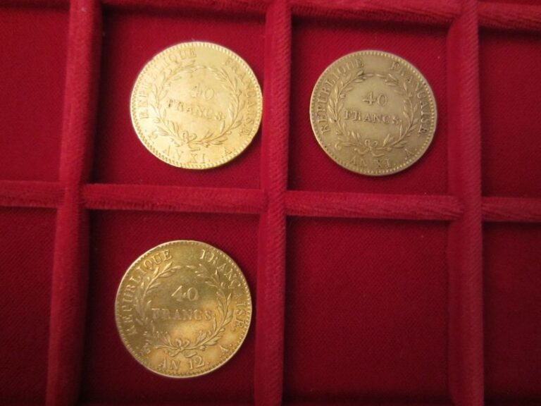 Lot de 3 pièces de 40 Francs or, type Bonaparte Premier Consul, An XI A (2), An 12 A (1)