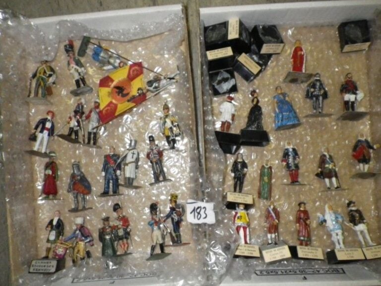 Lot de 35 figurines Almirall de rois, reines et Ier Empire 80%