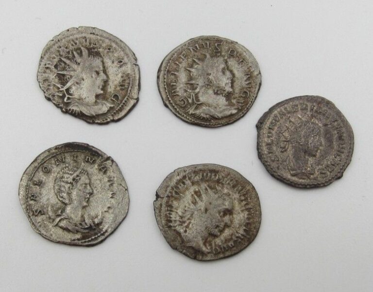Lot de 5 Antoniniens: TREBONIEN GALLE (251- 253); VALÉRIEN (253-257); GALLIEN (253-268);
