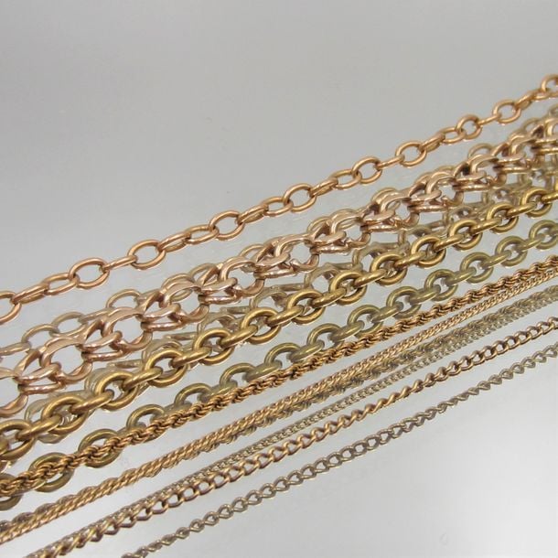 LOT de CHAINETTES et BRACELETS en or jaune et rose (750 millièmes