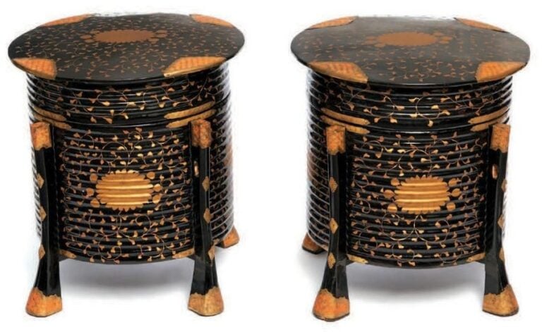 LOT DE DEUX BOÎTES hokai laquées de couleur noir