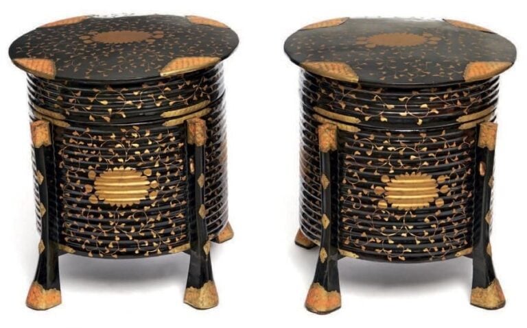 LOT DE DEUX BOÎTES hokai laquées de couleur noir
