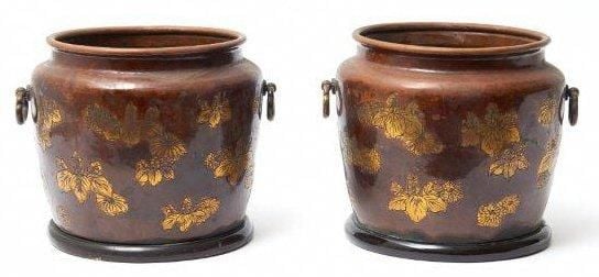 Lot de deux braseros (hibachi) avec motifs de fleurs de paulownia en laito