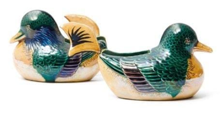 Lot de deux canards mandarins en porcelaine Kutani utilisés à l'origine comme supports pour paravent byob
