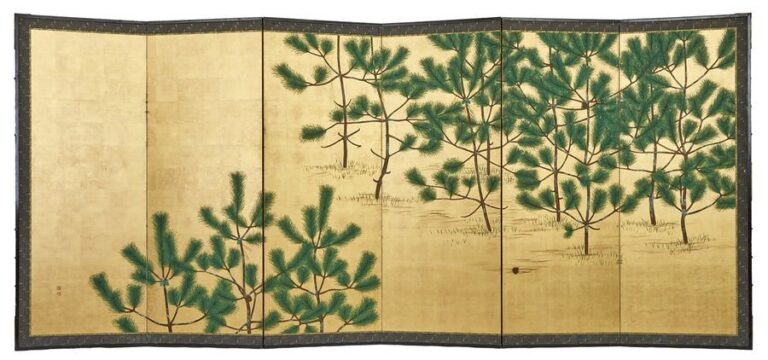 Lot de deux paravents (byobu) à six panneaux représentant des branches de pin peintes sur fond de feuilles d’or, par Tachibana K?son, sceau ‘Seid? sannin’ et ‘K?son no in