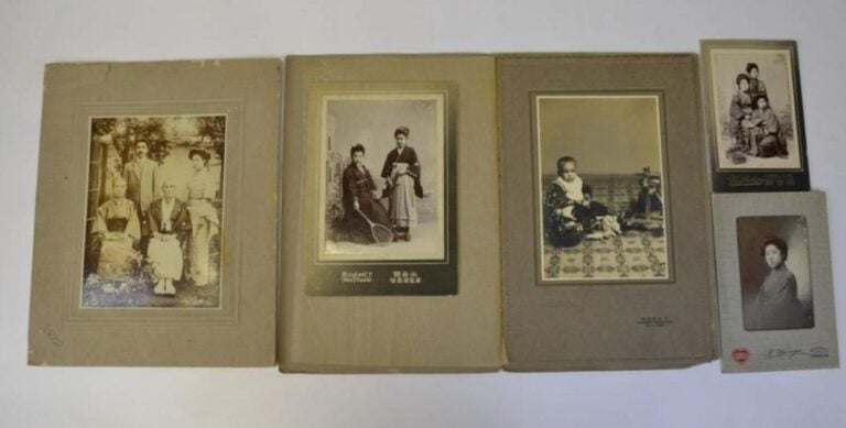 LOT DE PHOTOGRAPHIES EN NOIR ET BLANC