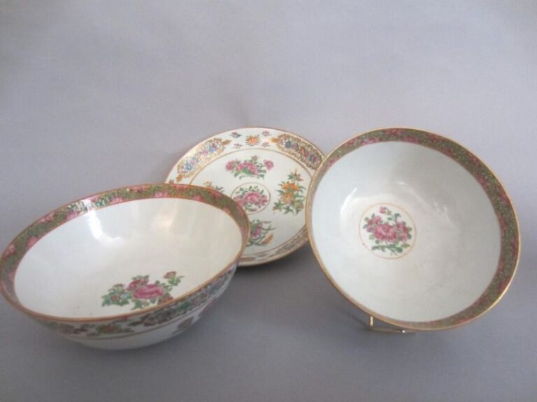 Lot de porcelaines Canton pour la Perse, fin XIXème, deux bols et un plat*