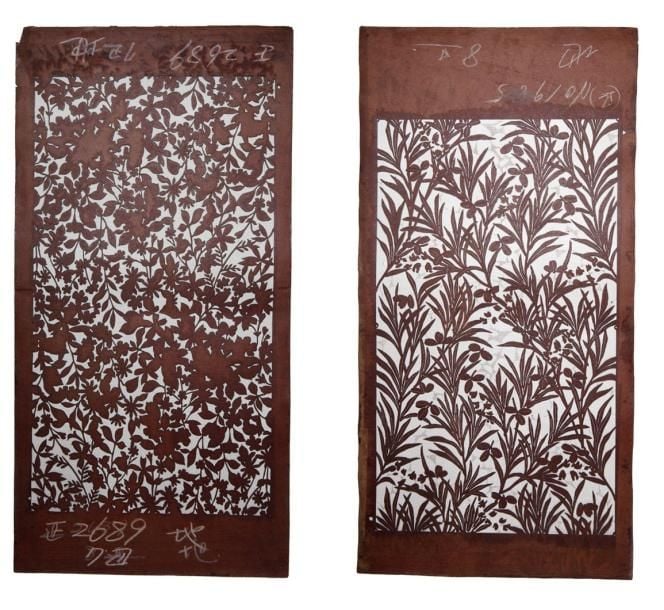 Lot de quatre grands katagami (pochoirs de papier pour teindre les étoffes