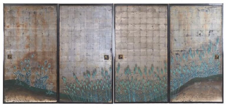 Lot de quatre portes coulissantes shoji garnies des deux côtés de peintures: La première peinture, à l'encre et parsemée d'or, représente des literati bunjin passant un moment agréable à peindre au milieu d'un paysage garni de rocher