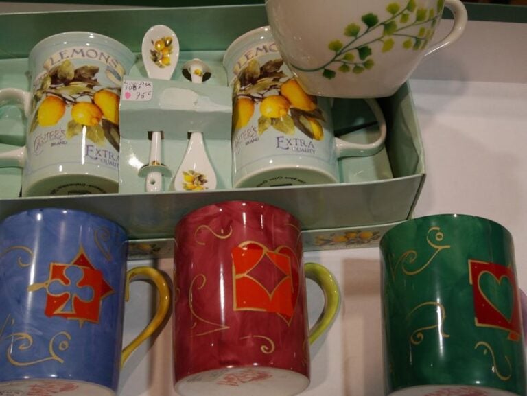 Lot de tasses à déjeuner et mug