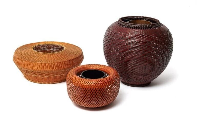 Lot de trois paniers pour arrangement de fleur ikebana finement tressé