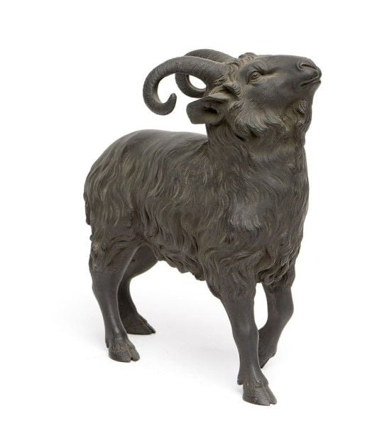 Lourde figurine en bronze représentant un bélier (hitsuji