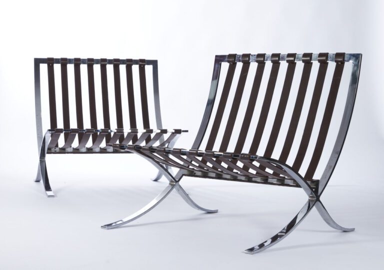 LUDWIG MIES VAN DER ROHE (1886-1969) - Paire de fauteuils « Barcelona » - modèl…