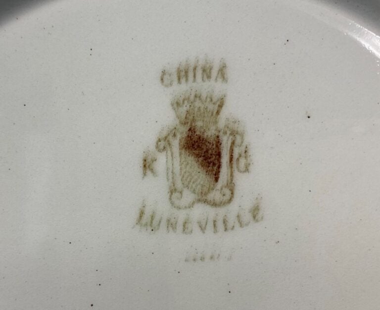 LUNEVILLE, Keller et Guérin - Partie de service modèle China comprenant assiett…