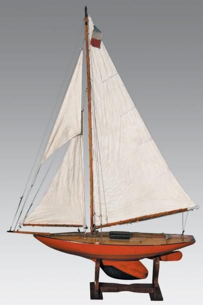 MAQUETTE NAVIGANTE D'UN YACHT DE COURSE Modèle de bassin à gréement Marcon