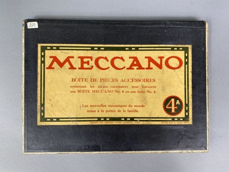 MECCANO - Important lot de Meccano, certains avec boîtes. Divers modèles et dim…