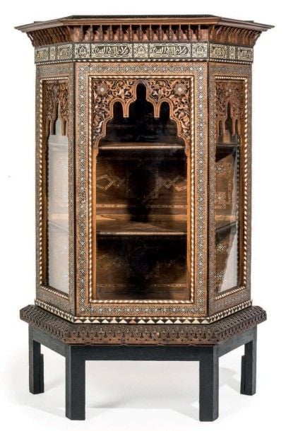 Meuble-vitrine Espagnol des ateliers Linares