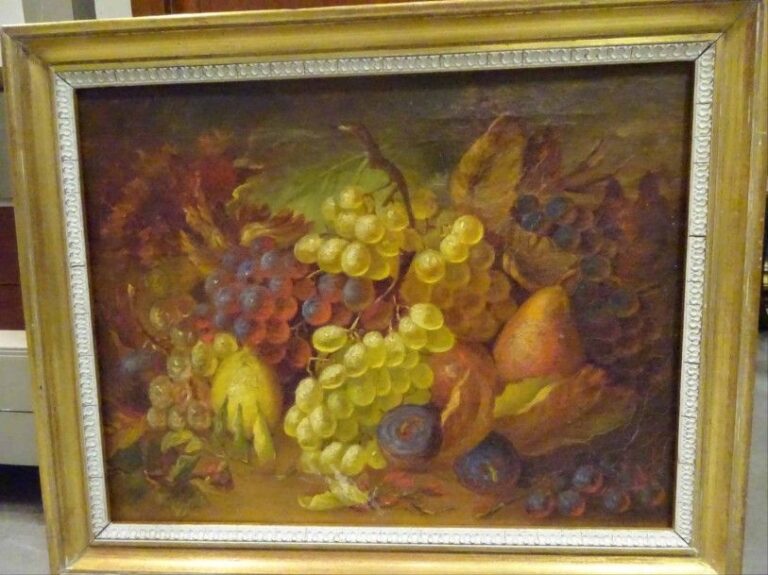 Minerva Josephine CHAPMAN (1858-1947) Nature morte aux raisins Huile sur toile Signée et datée en bas à droite: 1887 (?) 36 x 76 cm (craquelures, percement restauré)