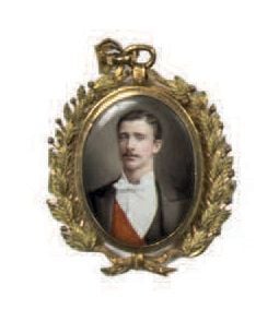 Miniature émaillée représentant un portrait d'homme dans un cadre en métal doré à feuilles de laurie