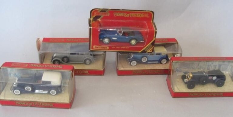 Model of Yesteryear, années 1990 - 5 voitures Oldtimer en boite d'origin