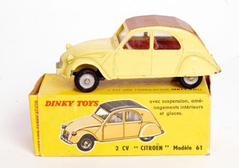 Modèle 61 - 2 CV - n° 558 en