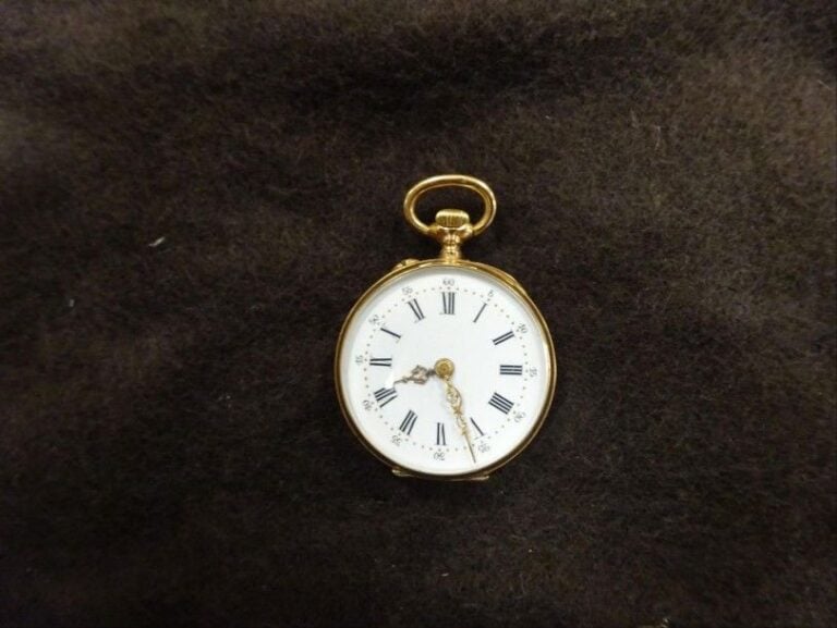 MONTRE de gousset de dame en or 18